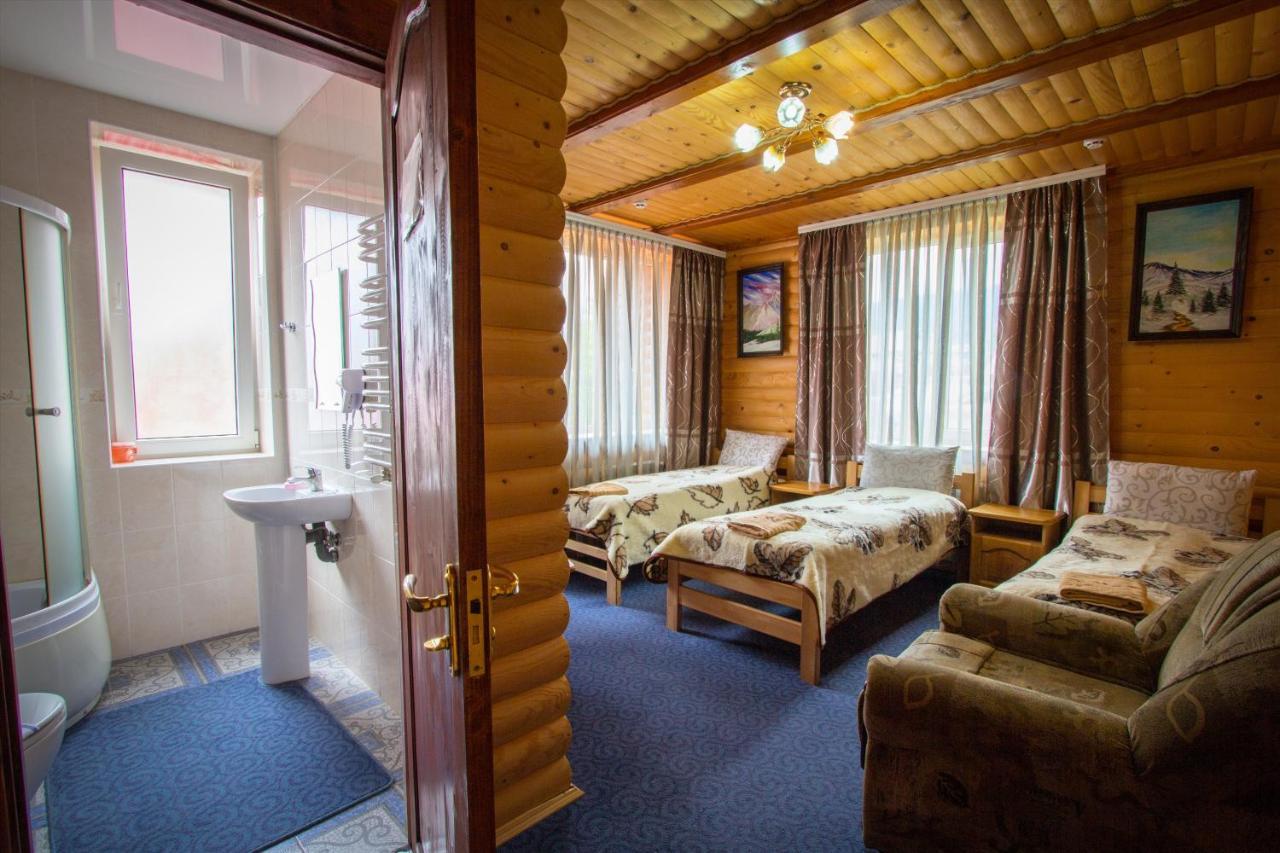 Hotel У Мар'Яни І Назара Yaremche Exterior foto