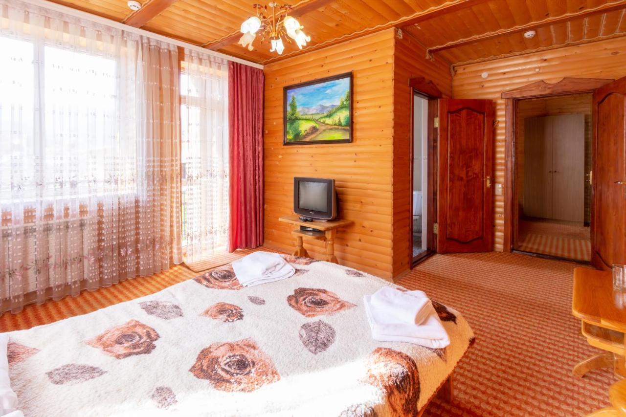 Hotel У Мар'Яни І Назара Yaremche Exterior foto
