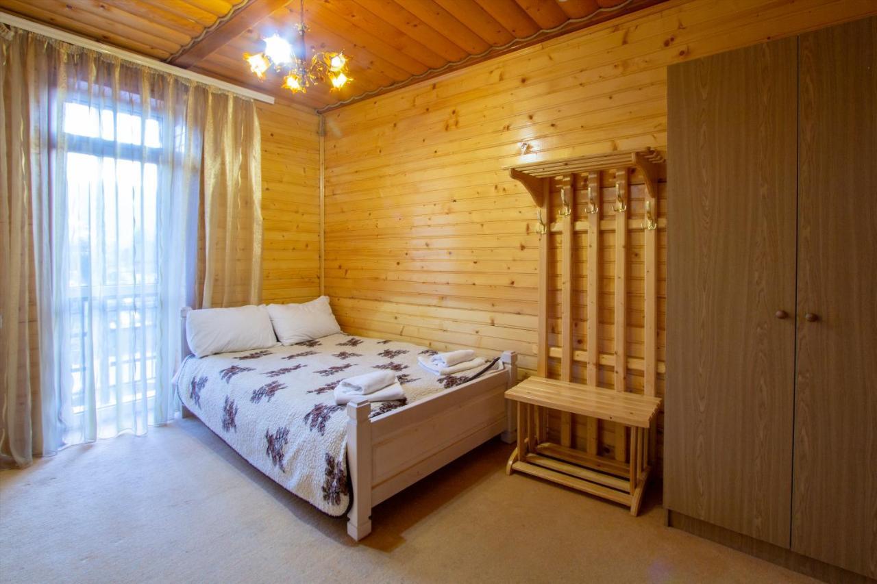 Hotel У Мар'Яни І Назара Yaremche Exterior foto