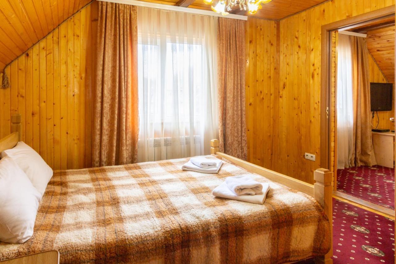 Hotel У Мар'Яни І Назара Yaremche Exterior foto