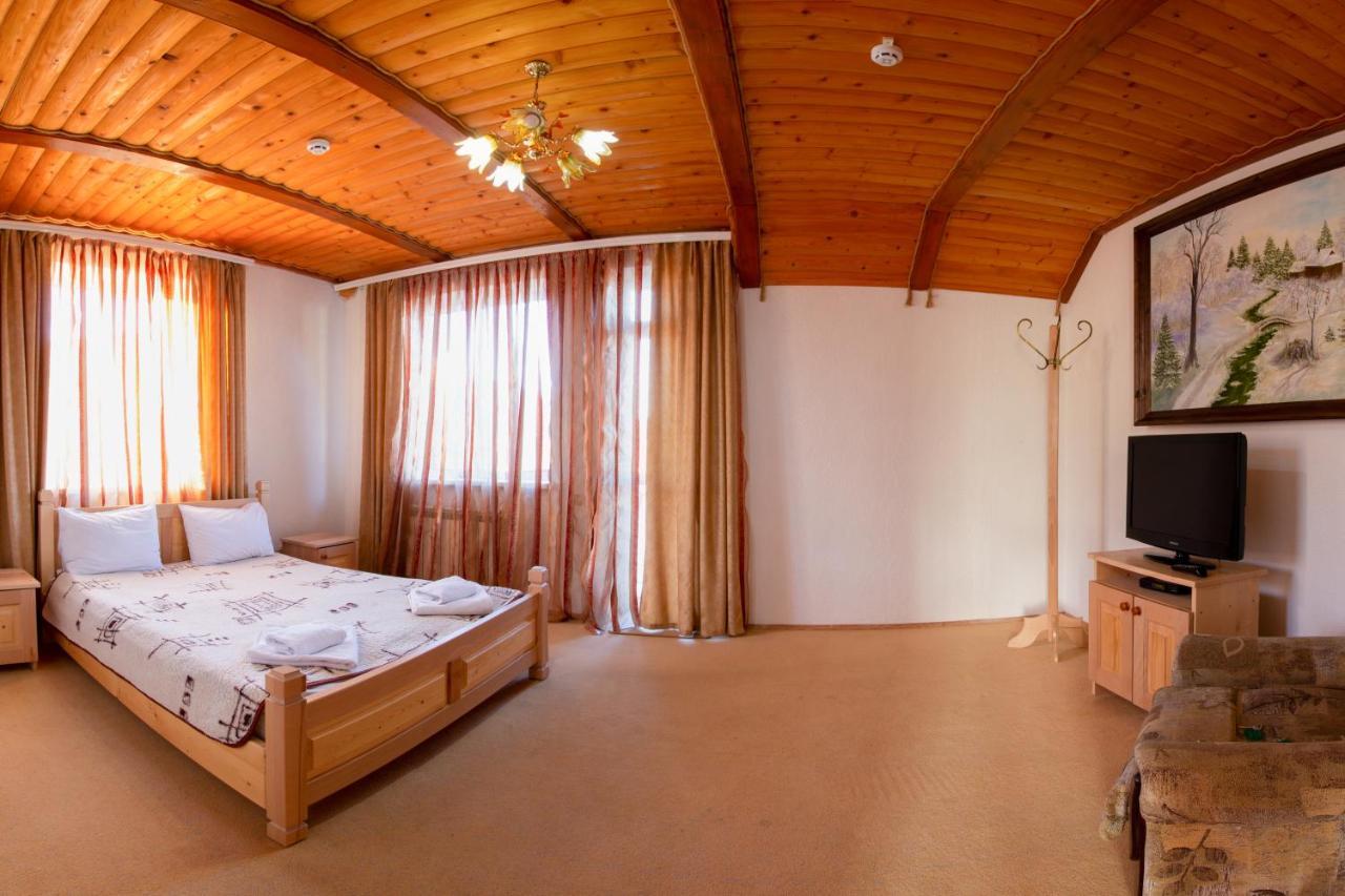 Hotel У Мар'Яни І Назара Yaremche Exterior foto