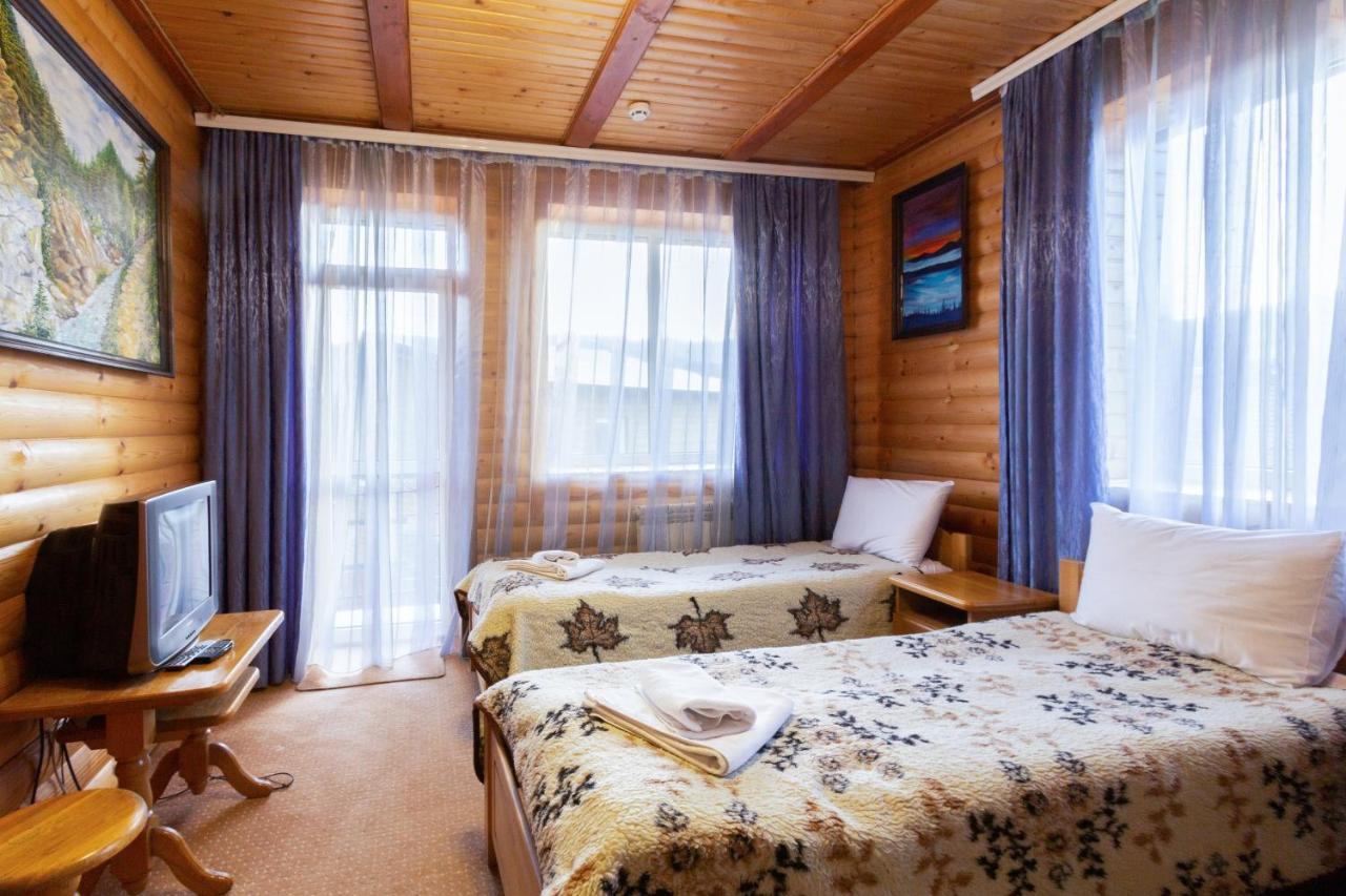 Hotel У Мар'Яни І Назара Yaremche Exterior foto