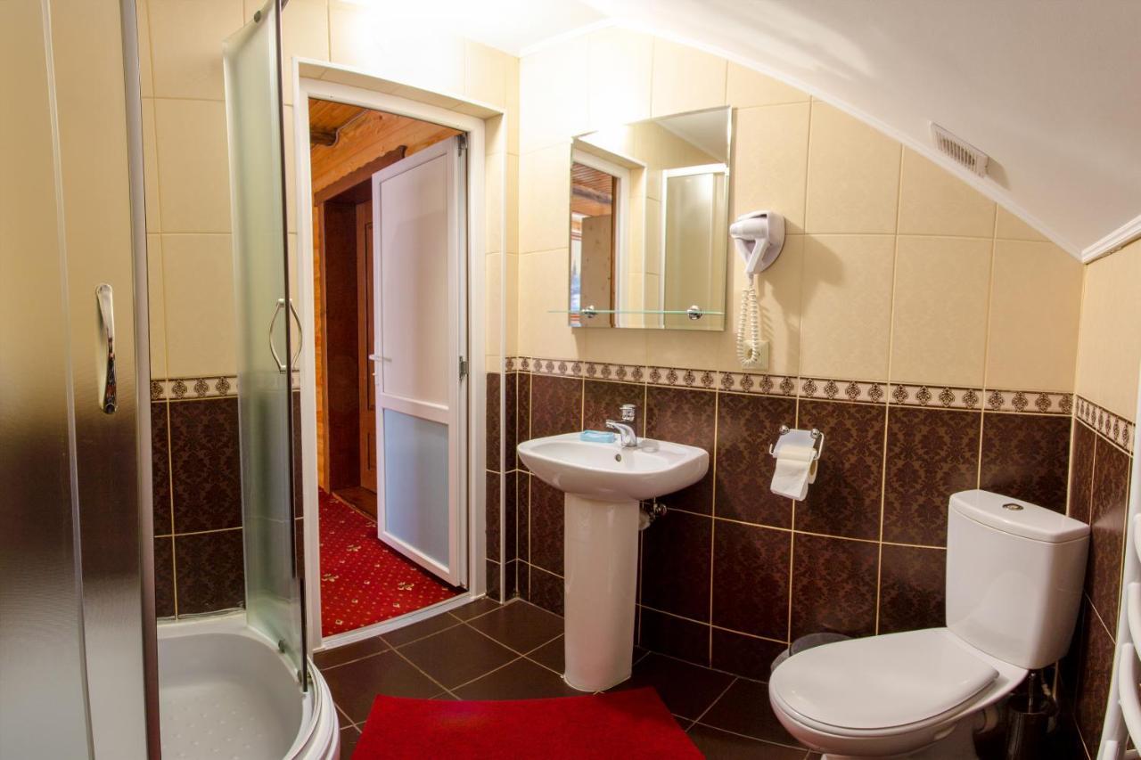 Hotel У Мар'Яни І Назара Yaremche Exterior foto