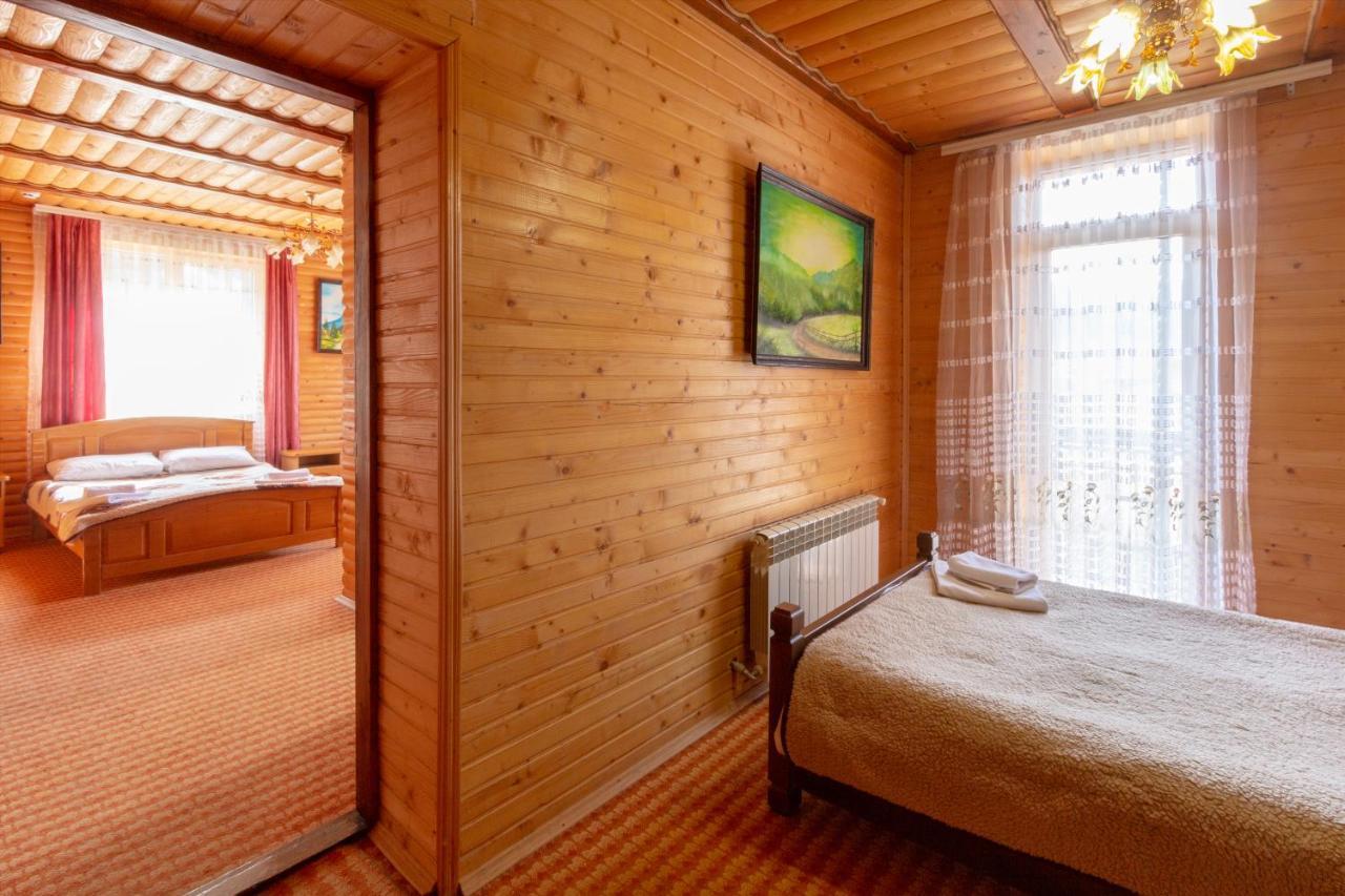 Hotel У Мар'Яни І Назара Yaremche Exterior foto