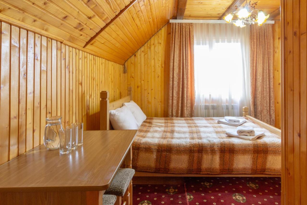 Hotel У Мар'Яни І Назара Yaremche Exterior foto