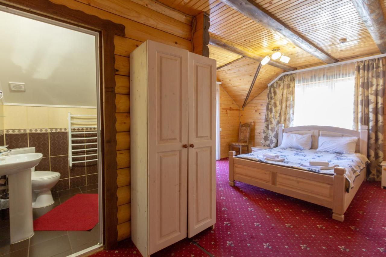 Hotel У Мар'Яни І Назара Yaremche Exterior foto