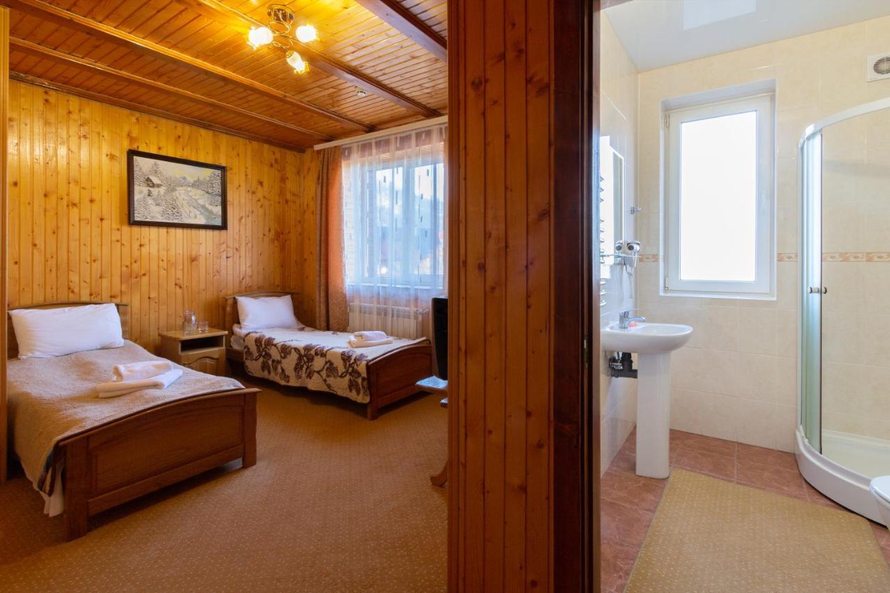 Hotel У Мар'Яни І Назара Yaremche Exterior foto