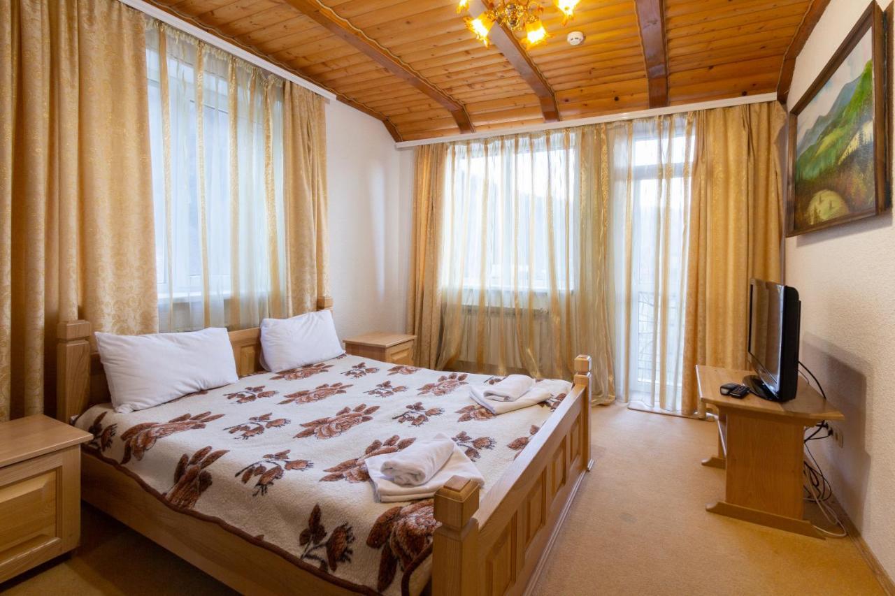 Hotel У Мар'Яни І Назара Yaremche Exterior foto