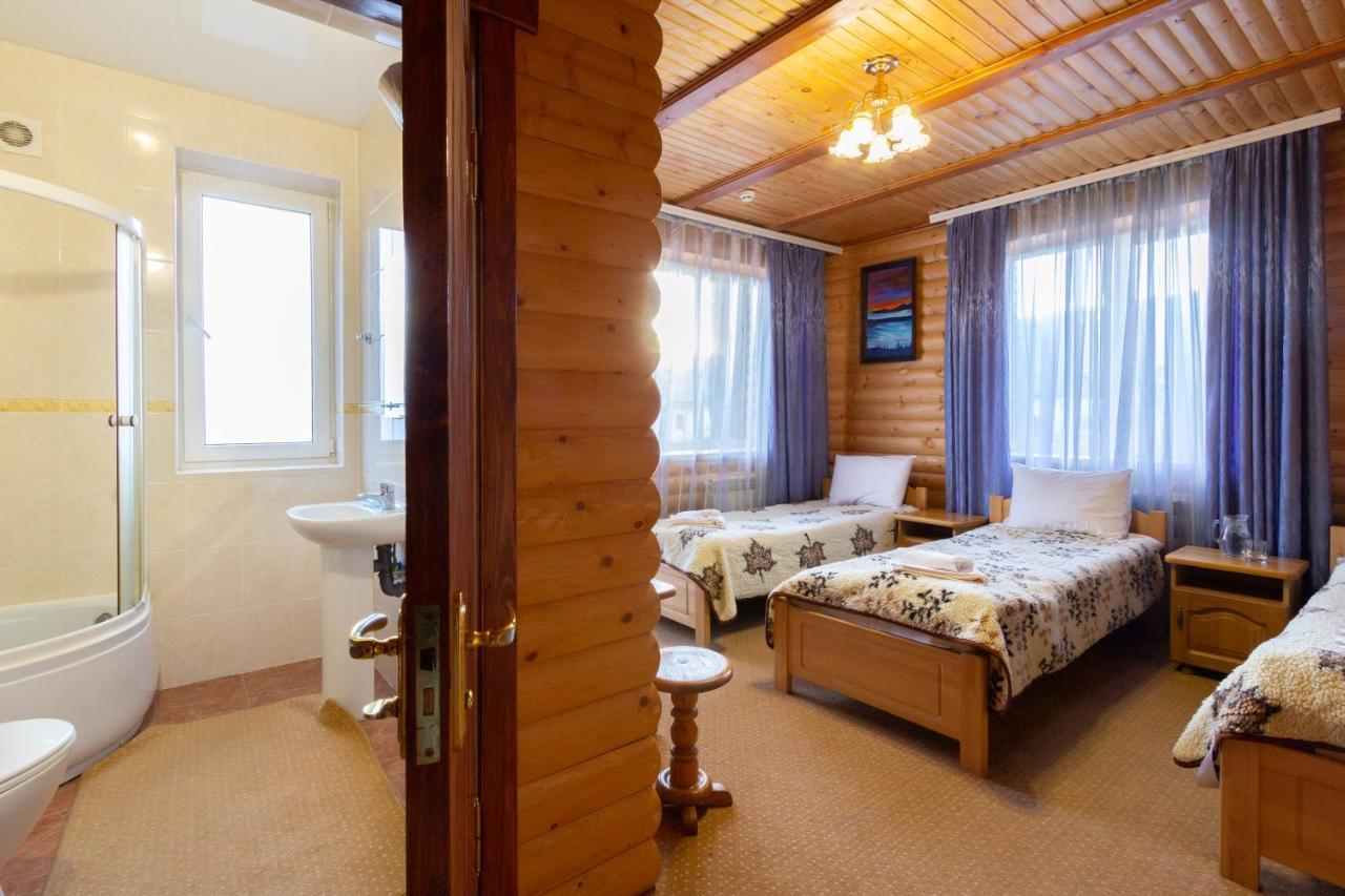 Hotel У Мар'Яни І Назара Yaremche Exterior foto